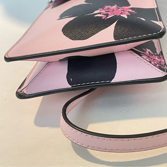 SOLD Spade Cameron Grand Flora Phone Crossbody bag - Picture 11 of 12